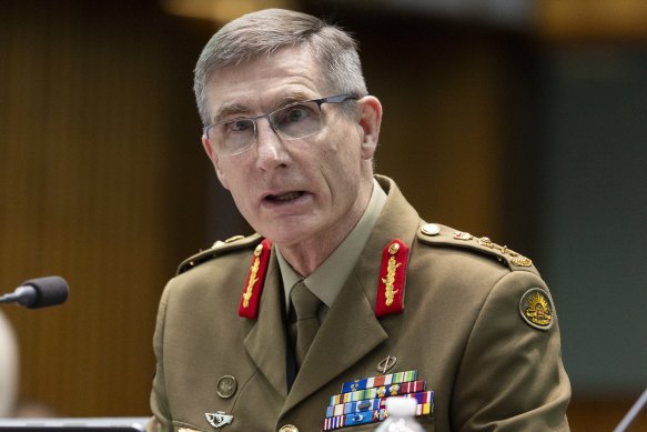 Former Defence Force chief Angus Campbell has said he did not receive any reports of wrongdoing or alleged war crimes during his time as the commander of Australian forces in the Middle East. 
