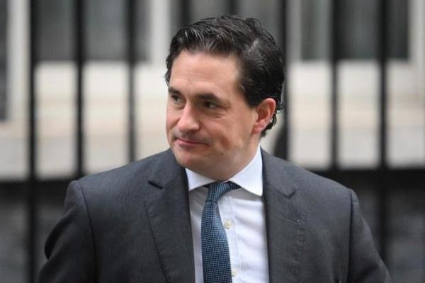 约翰尼·默瑟，英国前退伍军人事务部长因拒绝透露有关英国特种部队在阿富汗的战争罪行指控来源而与法律发生冲突。(法新社/文件图)